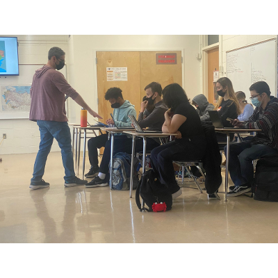 As war rages in Ukraine, teachers take to the classroom icon