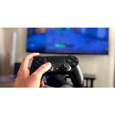 Platform Wars: Simulating the Battle for Video Game Supremacy icon