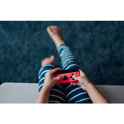 Video gaming may be associated with better cognitive performance in children icon