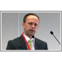 Komunikacija človek-stroj: nanotehnološki stik bioloških in tehnoloških sistemov, možganski vsadki in vmesniki mišice-stroj icon