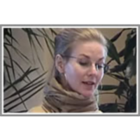 Trust building models and self-organizing systems / complexity theory icon