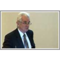 Doktorski študij na nevarnem razpotju