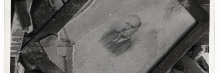 Picture of President Roosevelt  in Warsaw. Picture obtained from ushmm.org, taken by Julien Bryan.